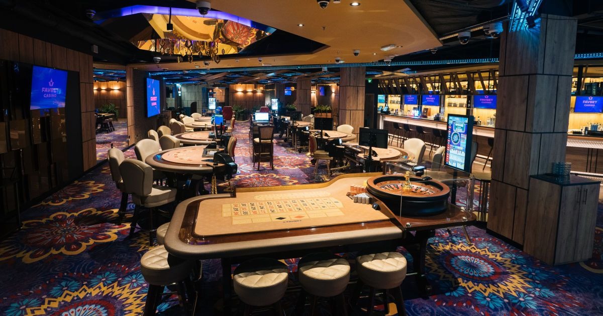 Dinner in the casino atmosphere